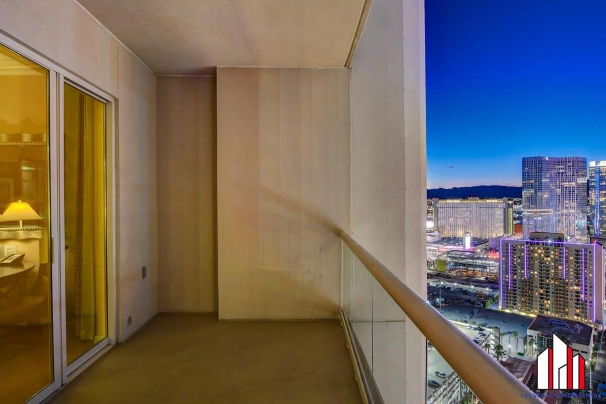 Mgm Signature-33-711 F1 Track & Strip View Balcony لاس فيغاس المظهر الخارجي الصورة