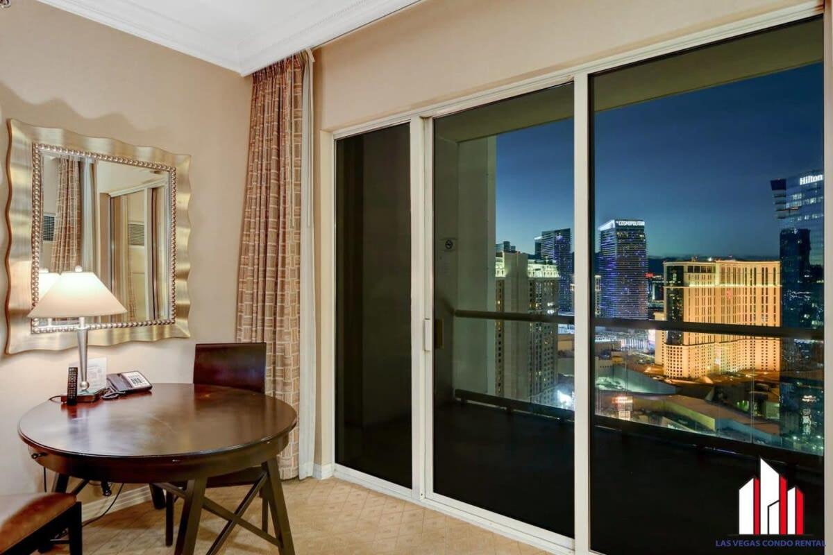 Mgm Signature-33-711 F1 Track & Strip View Balcony لاس فيغاس المظهر الخارجي الصورة